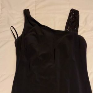 Short black cocktail dress size 6